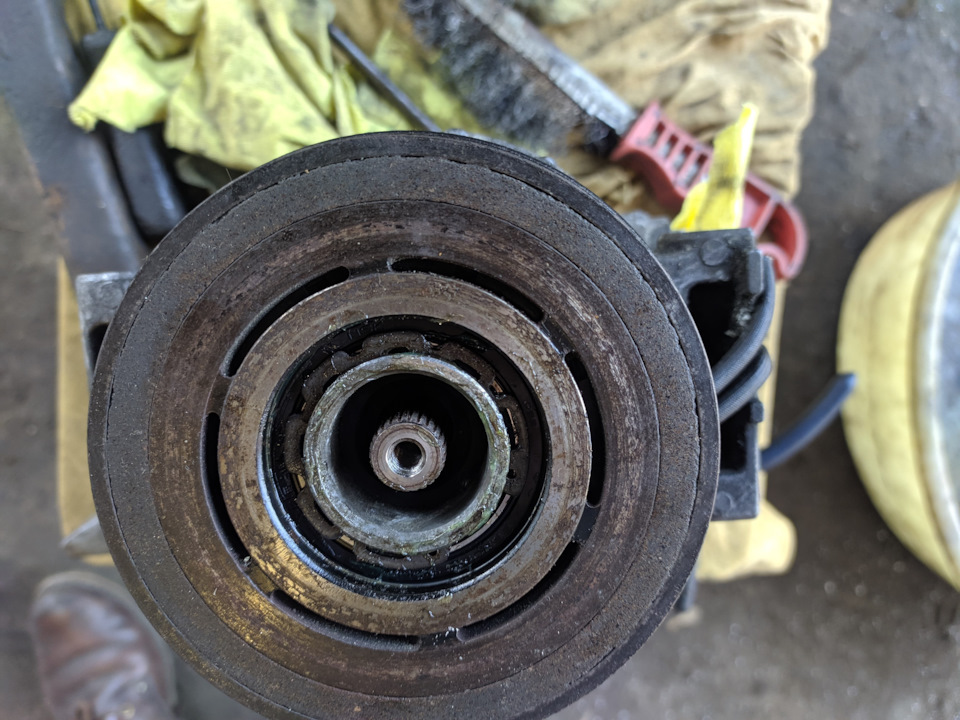 Замена подшипника шкива компрессора кондиционера Denso 7SBU16C — BMW 3 ...