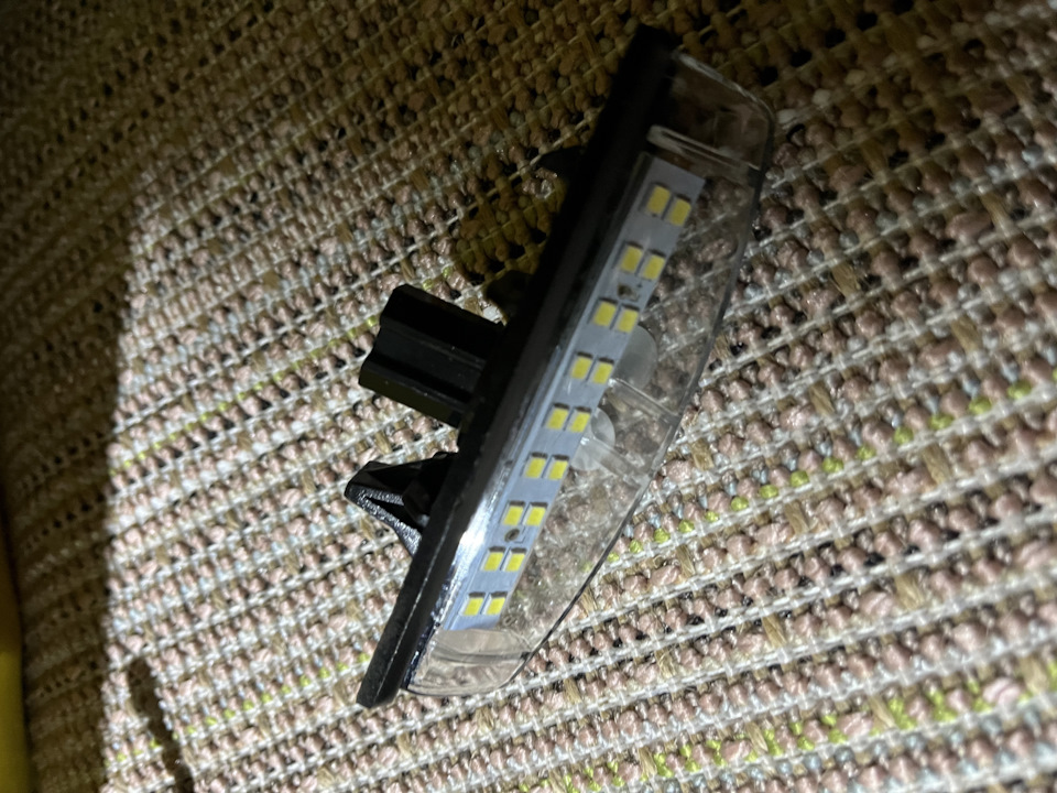 Подсветка номера — Mitsubishi Grandis, 2,4 л, 2006 года | электроника ...