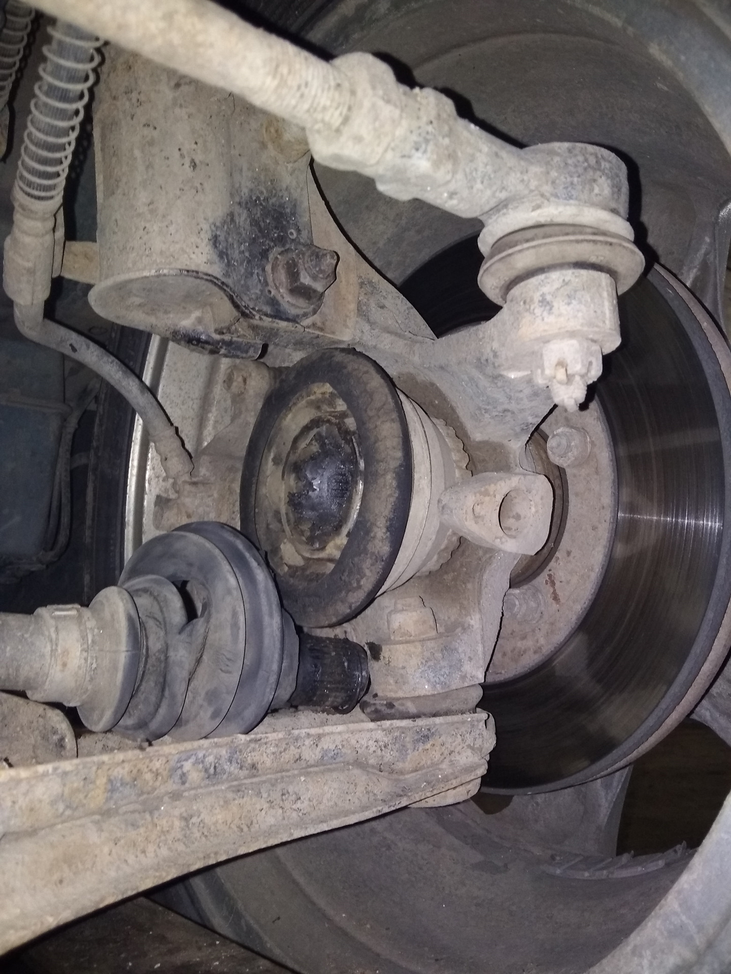 внутренний шрус фольксваген поло. вылетел шрус. вылетел шрус из коробки. вылетел шрус. шрус вылетел.