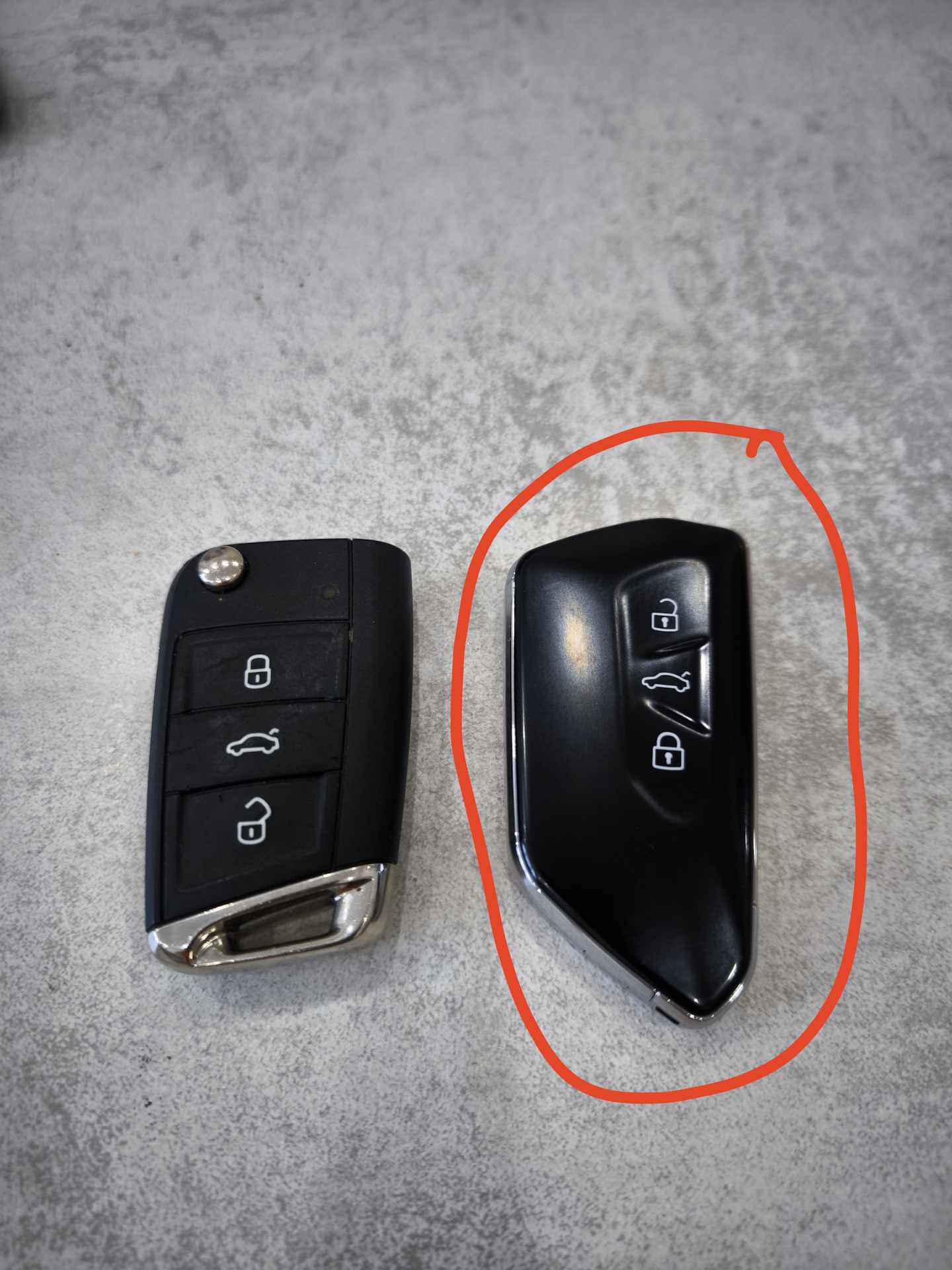 Немецкая батарейка в ключ немецкого авто — Volkswagen Tiguan (2G), 1,4 ...