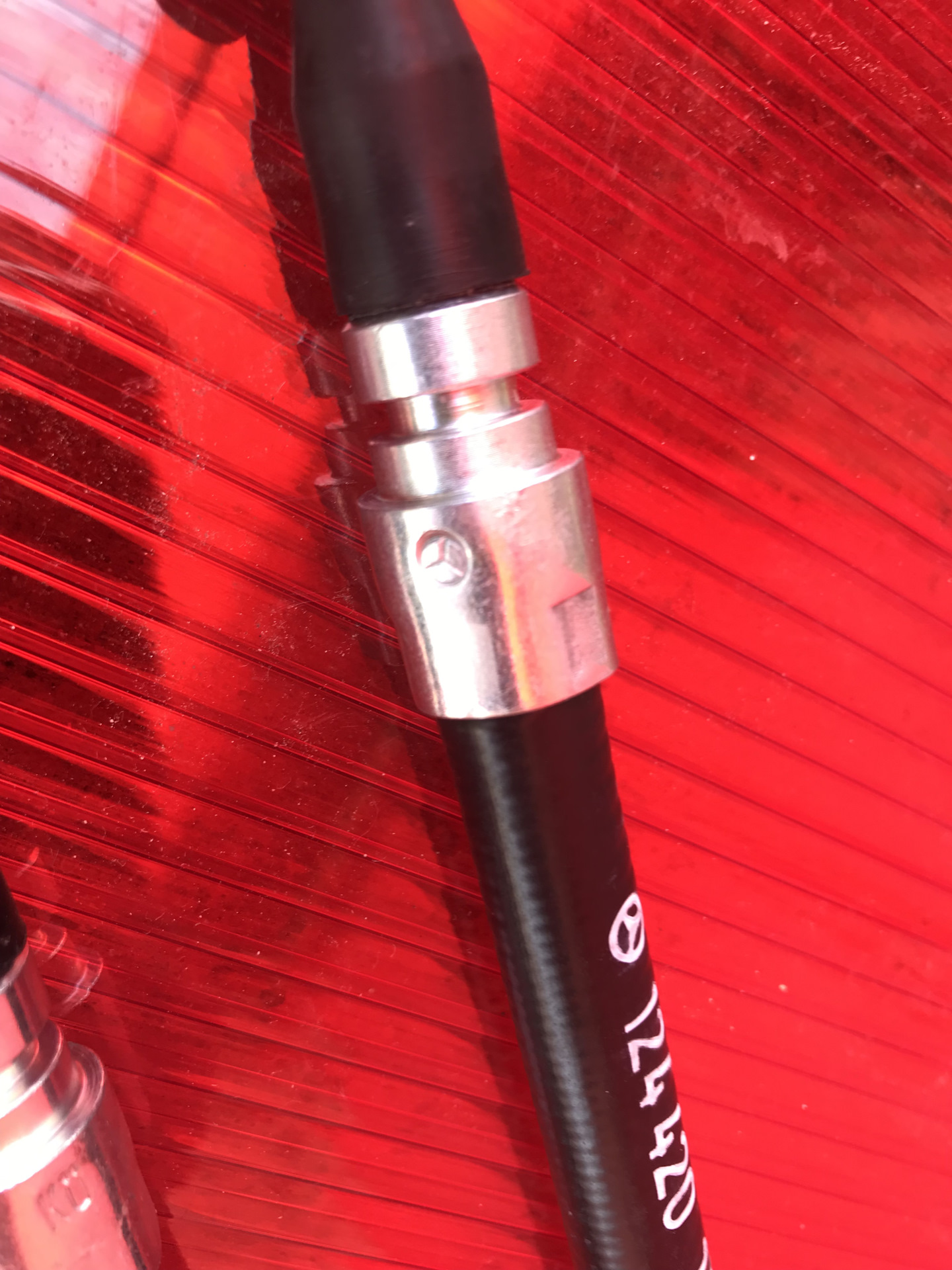 49 Оригинальные тросы стояночного тормоза — Mercedes-Benz 190 (W201), 2 ...