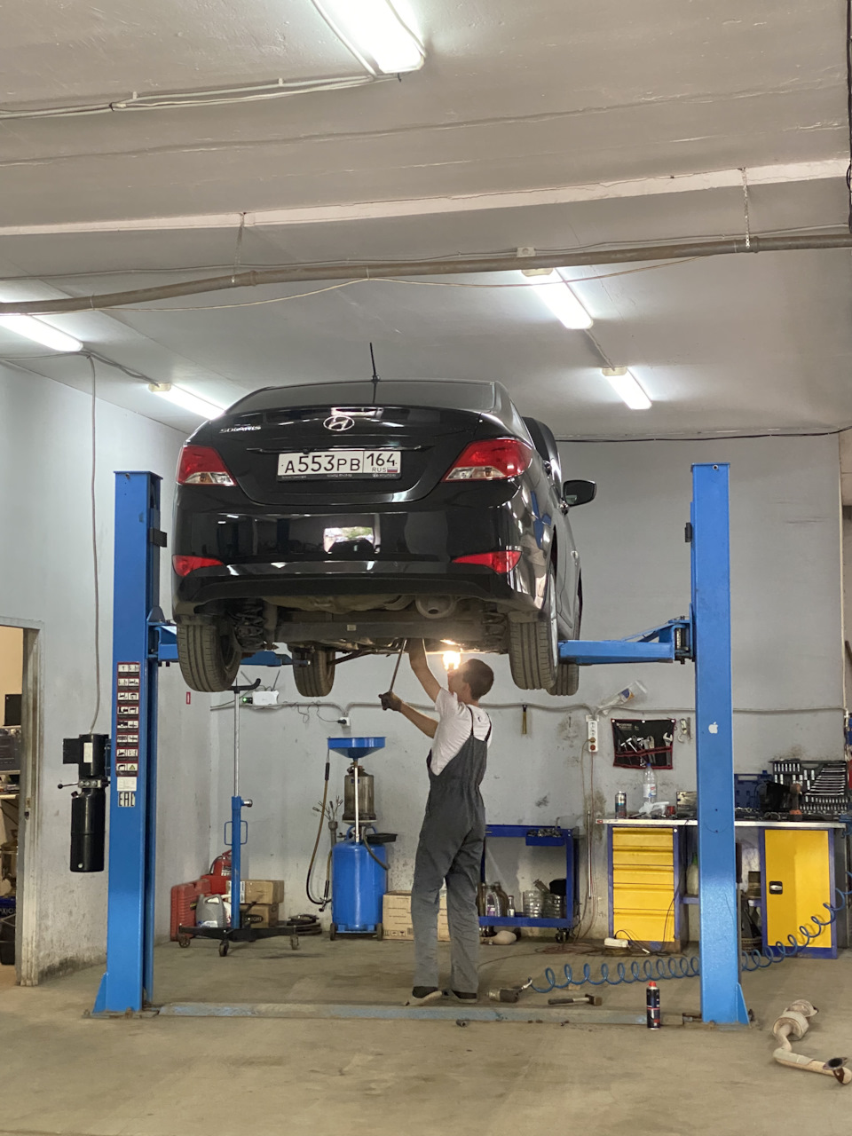 Дозаправка кондея и удаление катализатора — Hyundai Solaris (1G), 1,6 л ...