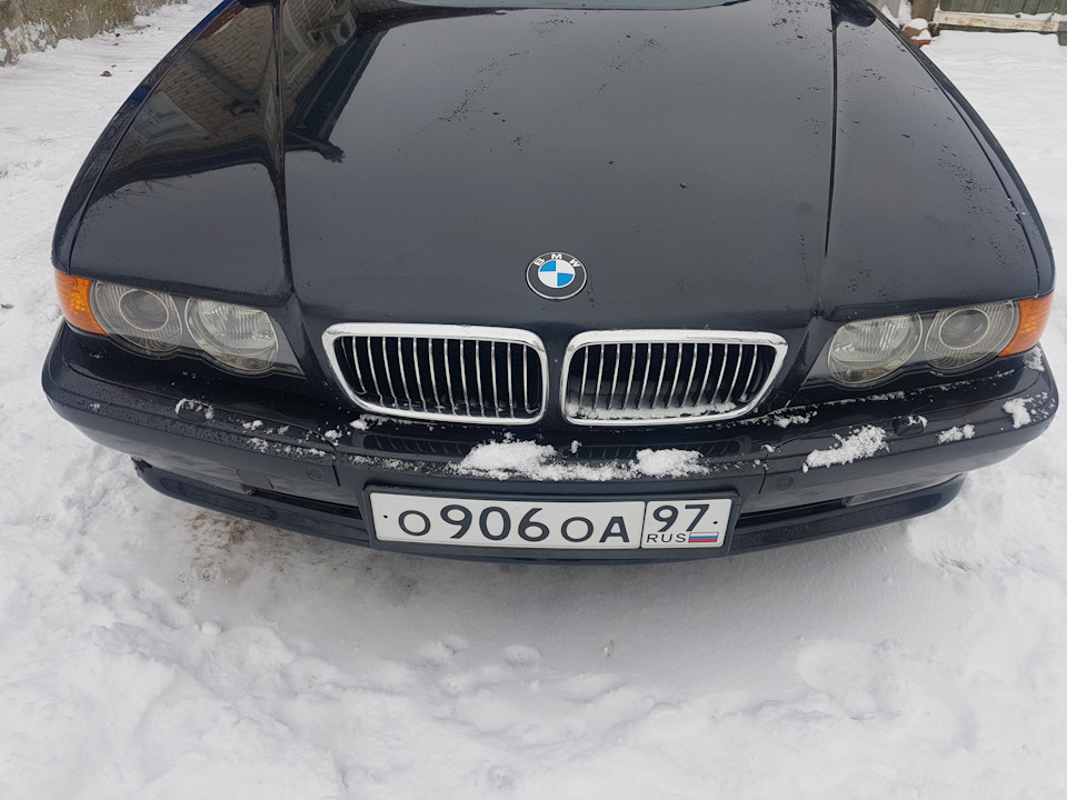 Photo from the logbook BMW 7 series (E38)