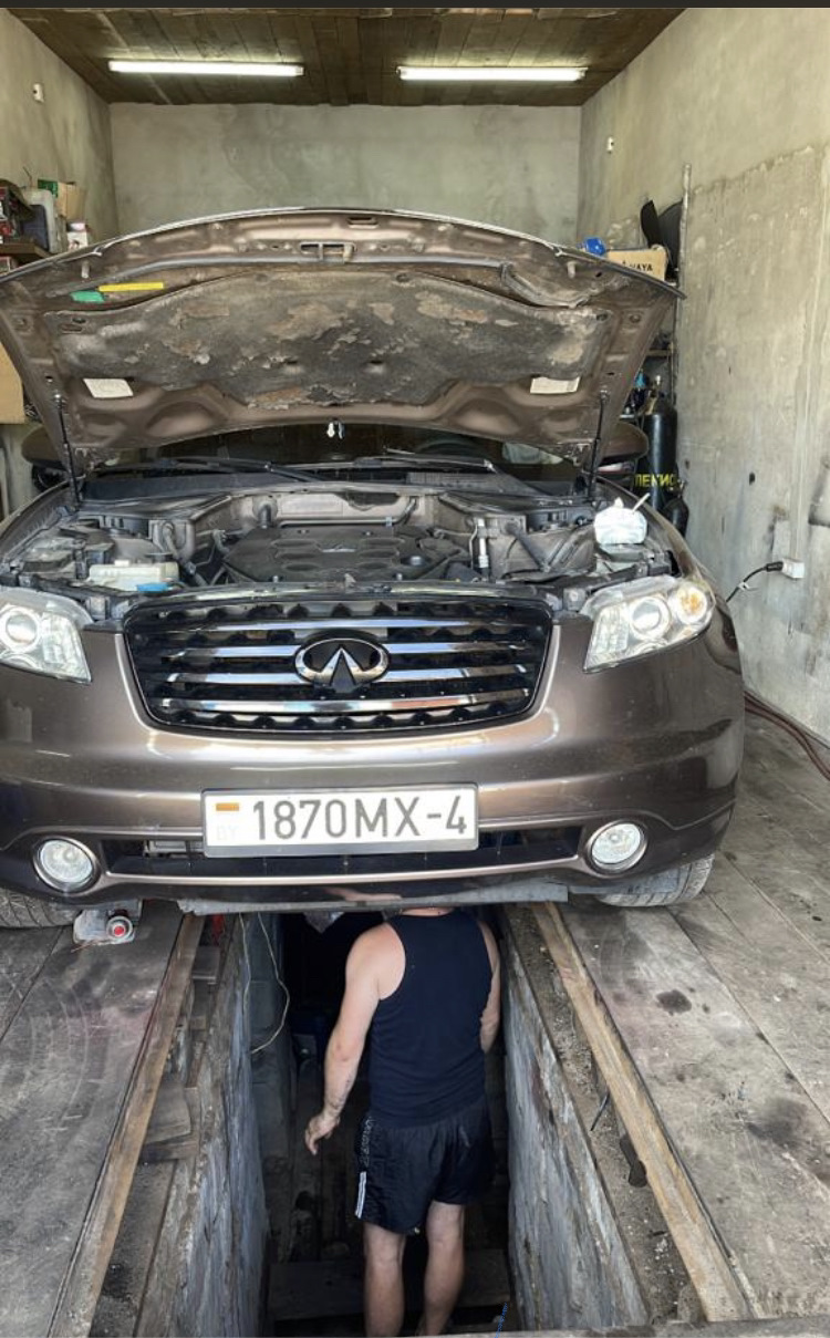 Фото в бортжурнале Infiniti FX (1G)