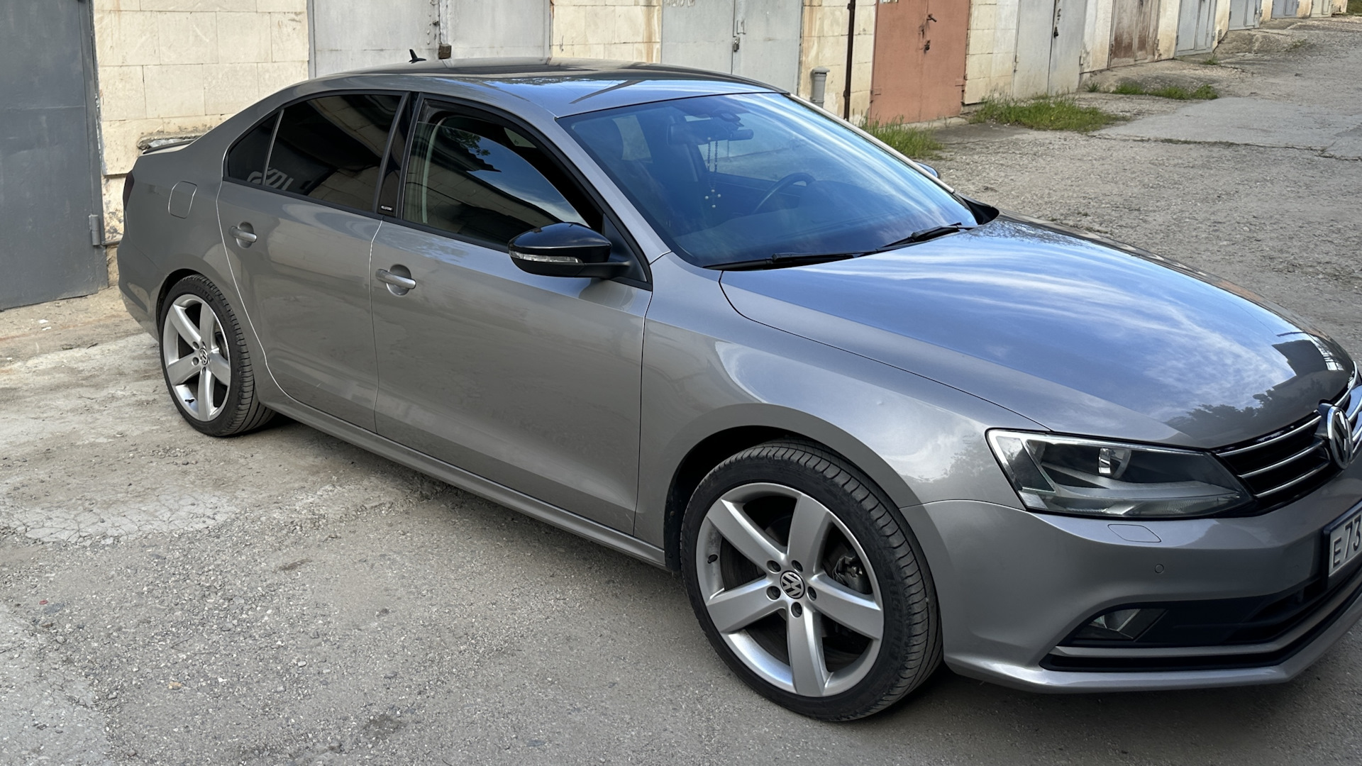 Volkswagen jetta турбо. Jetta 1.4 Turbo. Фольксваген Джетта ТСИ 1.4 турбо. Вольсваген 1.4 турбо Посад. Volkswagen 1,4 Turbo на роботе.