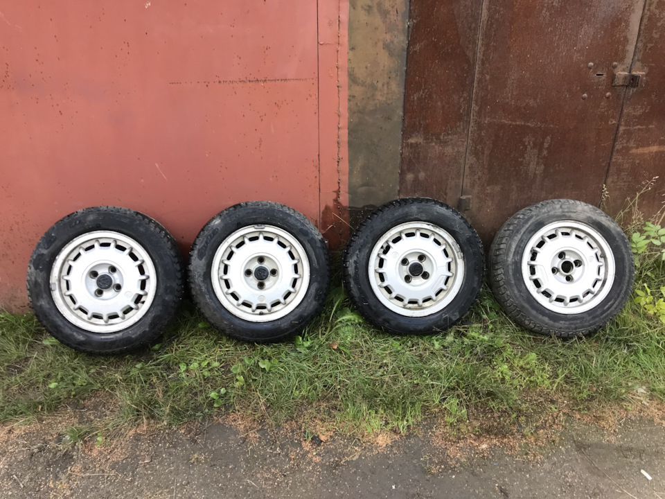 Шины зимние шипованные Cordiant 185/65 R14, литые диски montreal 6Jx14 ...