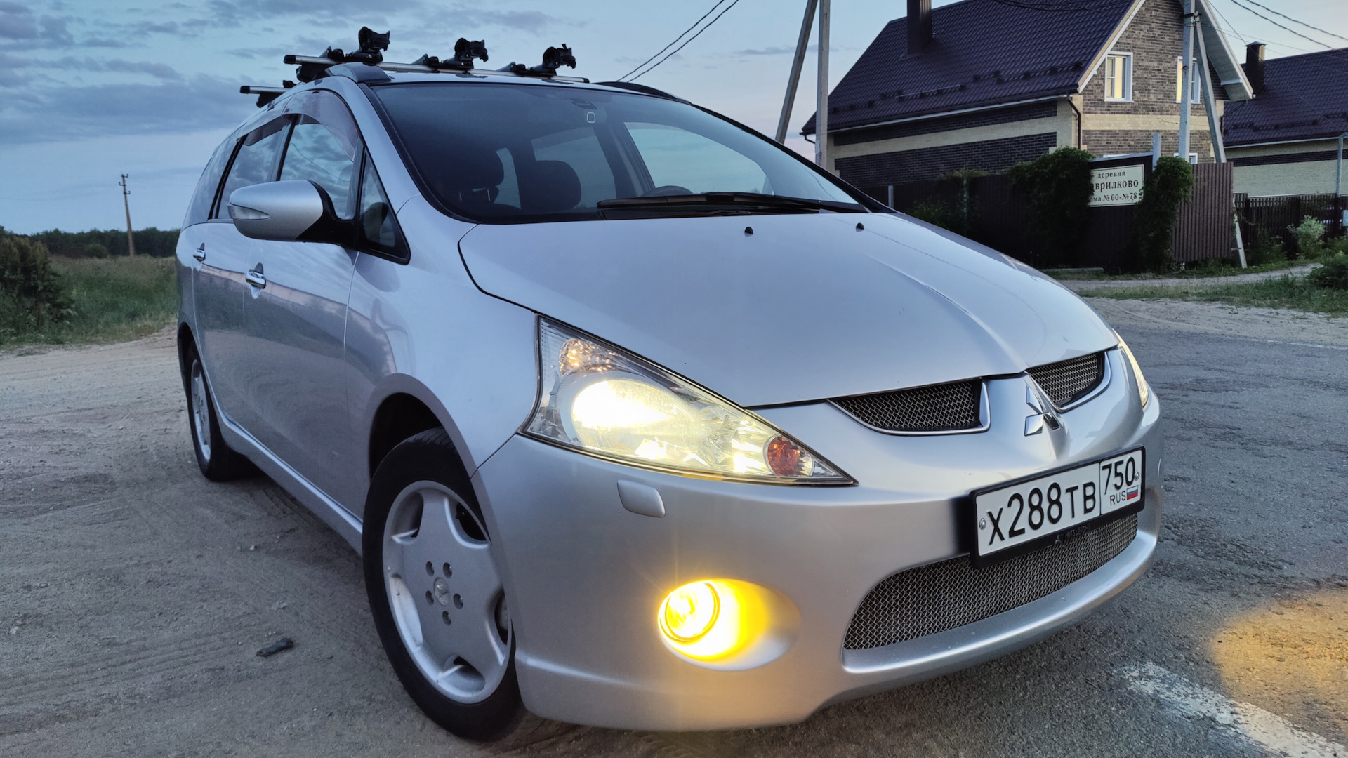 Mitsubishi Grandis 2.4 бензиновый 2008 | на DRIVE2