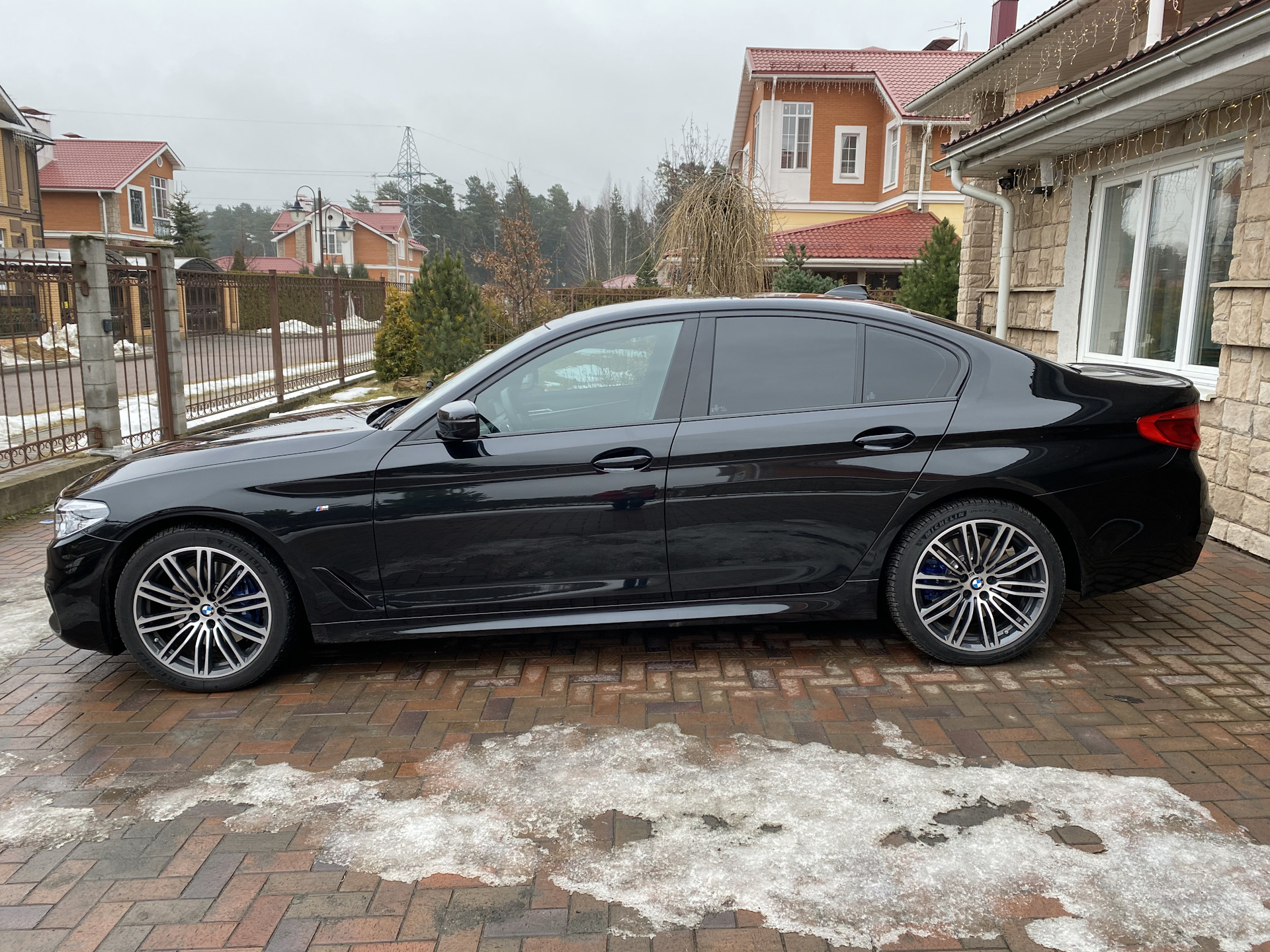 Перед 50 фото Тонировка) Перед 50%, зад 5% - BMW 5 series (G30), 3 л, 2019 года стайлинг DRIVE