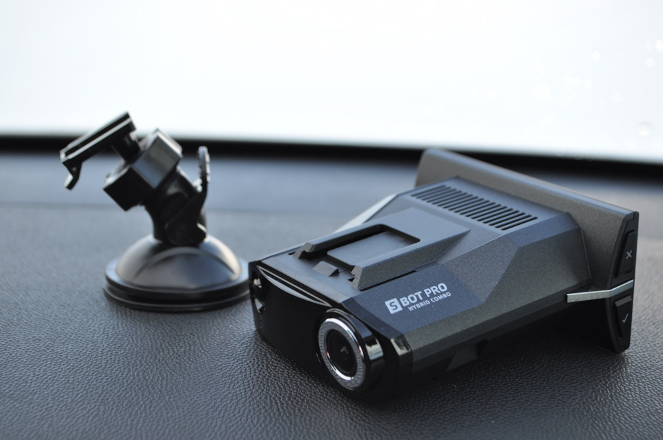 Silverstone f1 r-bot Pro. Silverstone f1 r-bot. Соб на авторегистраторе s bot. Фото Сильверстоун гибрид.