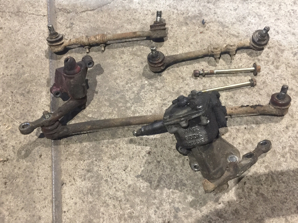 Большой люфт в рулевом — Lada 2131, 1,7 л, 2003 года | запчасти | DRIVE2