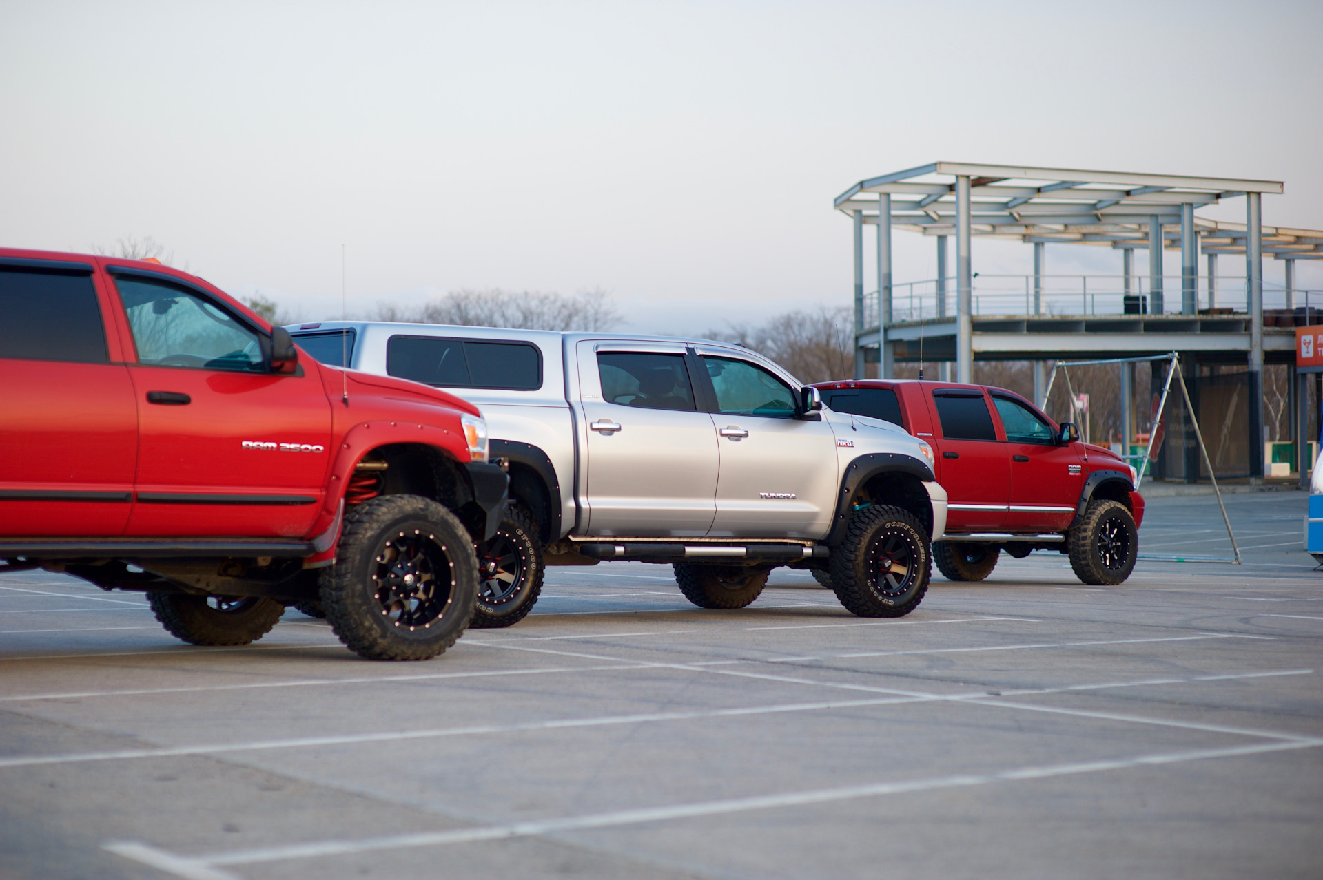 Dodge ram 6.7. Додж рам 6х6. Dodge Ram 6x6.