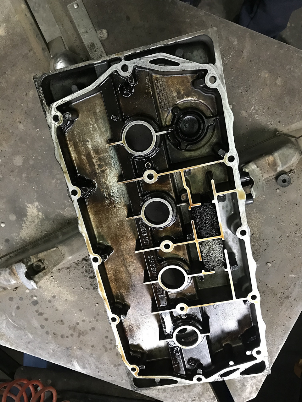 Замена прокладки под клапанной крышкой — Rover 200 Mk3, 1,4 л, 1997 ...