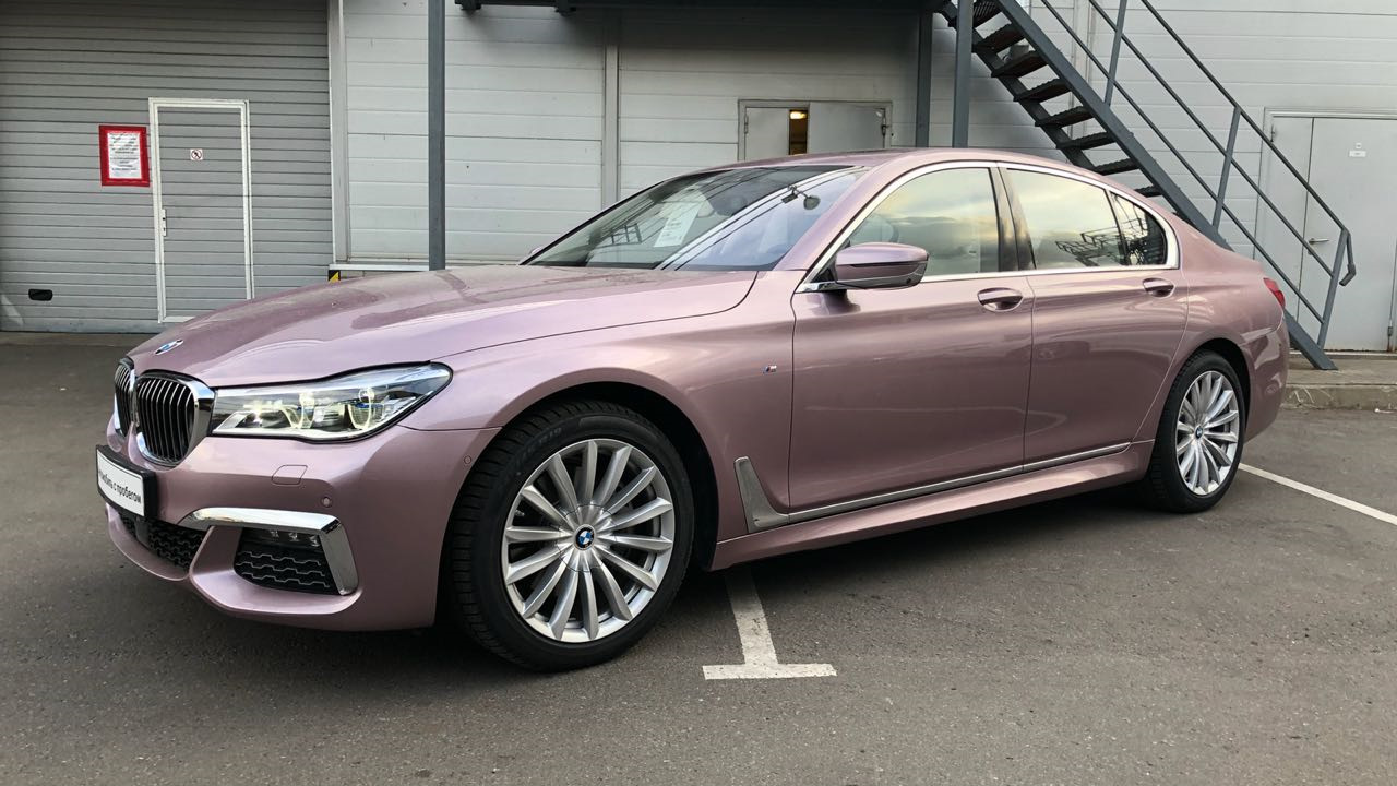 BMW 750li Rose Quartz Edition