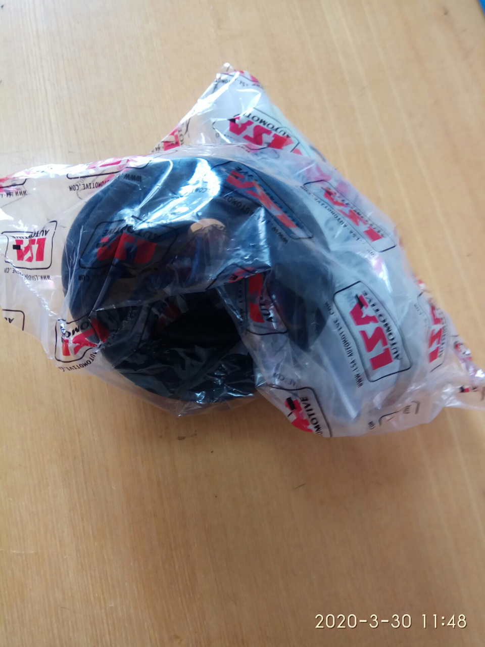 Замена пыльника левой наружной гранаты. — Lada Приора седан, 1,6 л ...