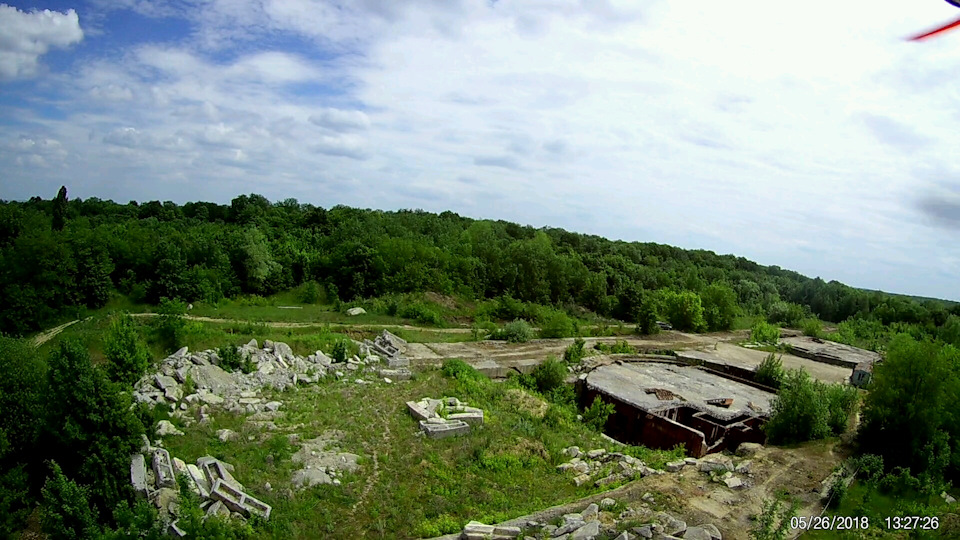 Постепенно производится демонтаж с разрушением бетона и утилизации металла. — Nissan X-Trail II (t31). Запчасти на фото: 262018