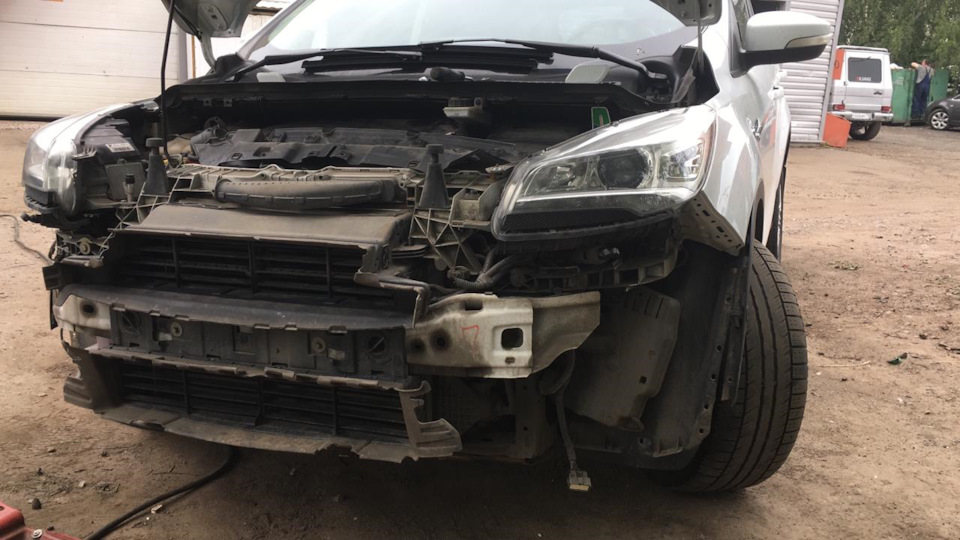 Замена радиатора (конденсатора) кондиционера — Ford Kuga (2G), 1,6 л ...