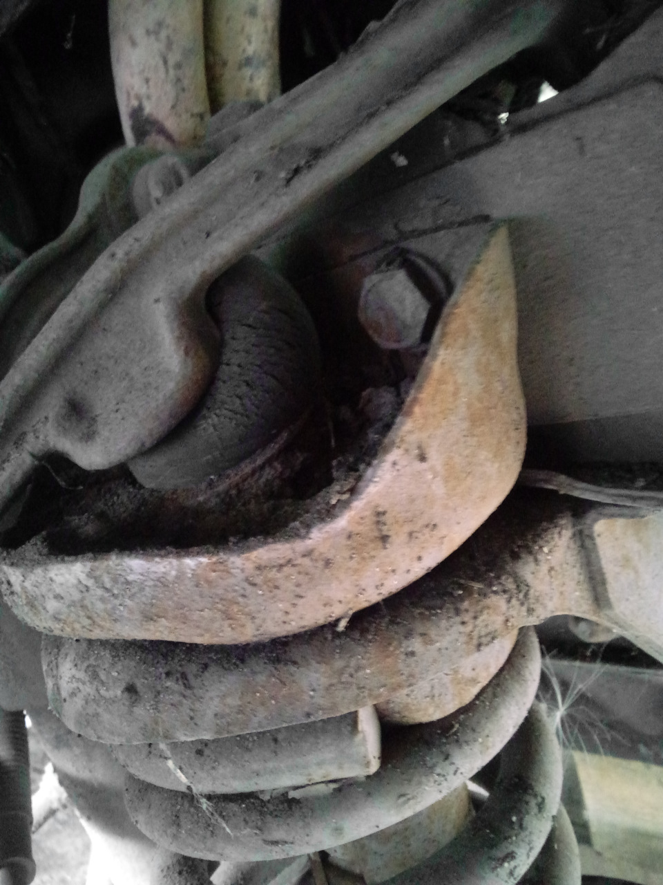 Отбойники верхние в таком виде — Lada 2120 Надежда