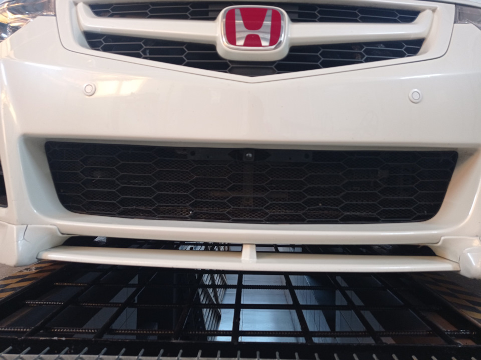 2. — Honda Accord (8G)