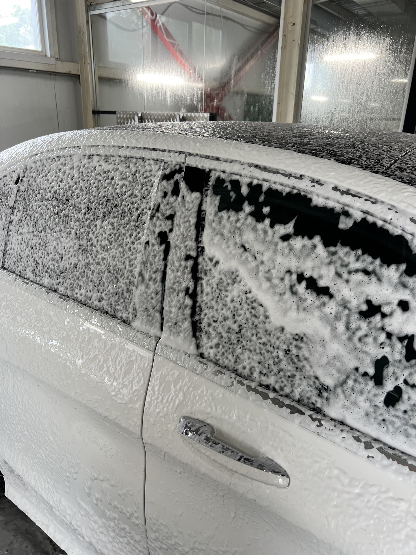 Чистка стекла от водного камня — Mercedes-Benz C-Class (W205), 1,6 л ...