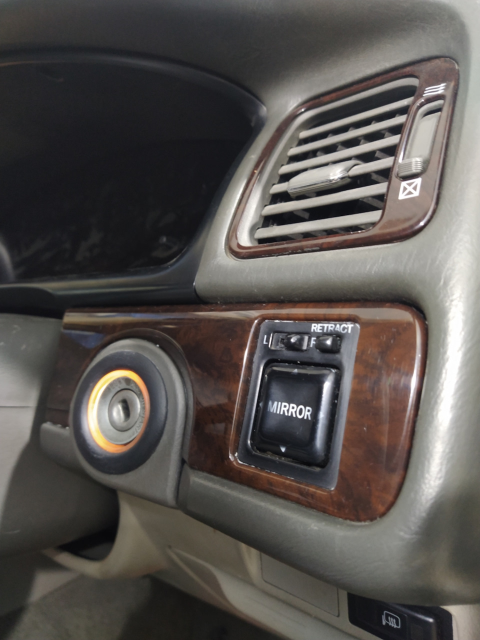 Полировка салонного пластика под дерево — Toyota Cresta (100), 2,5 л ...