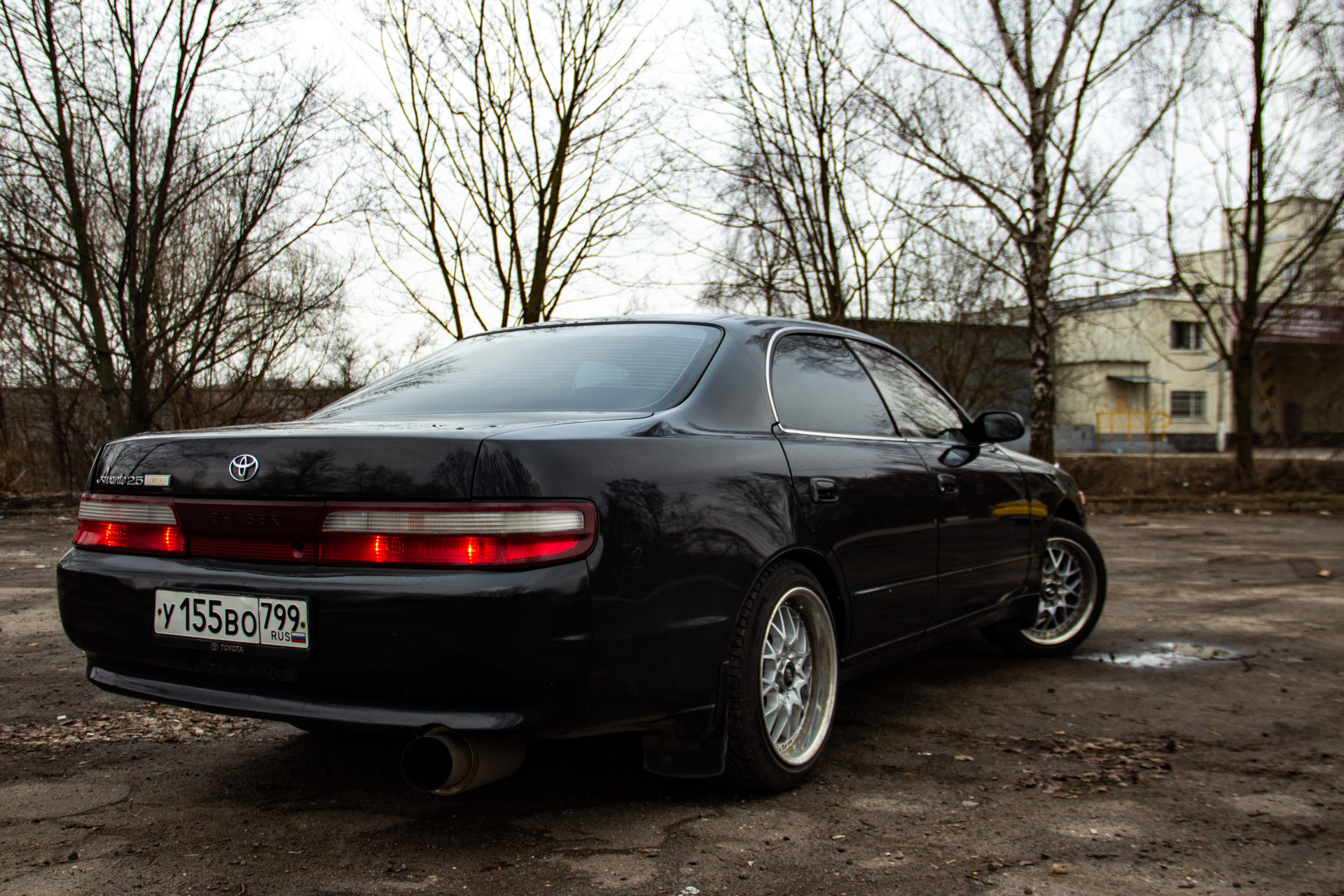 Чайзер 90. Chaser 90 черный. Toyota Chaser 90 диски. Toyota Chaser 90 зад. Тойота Чайзер 90 кузов черный.