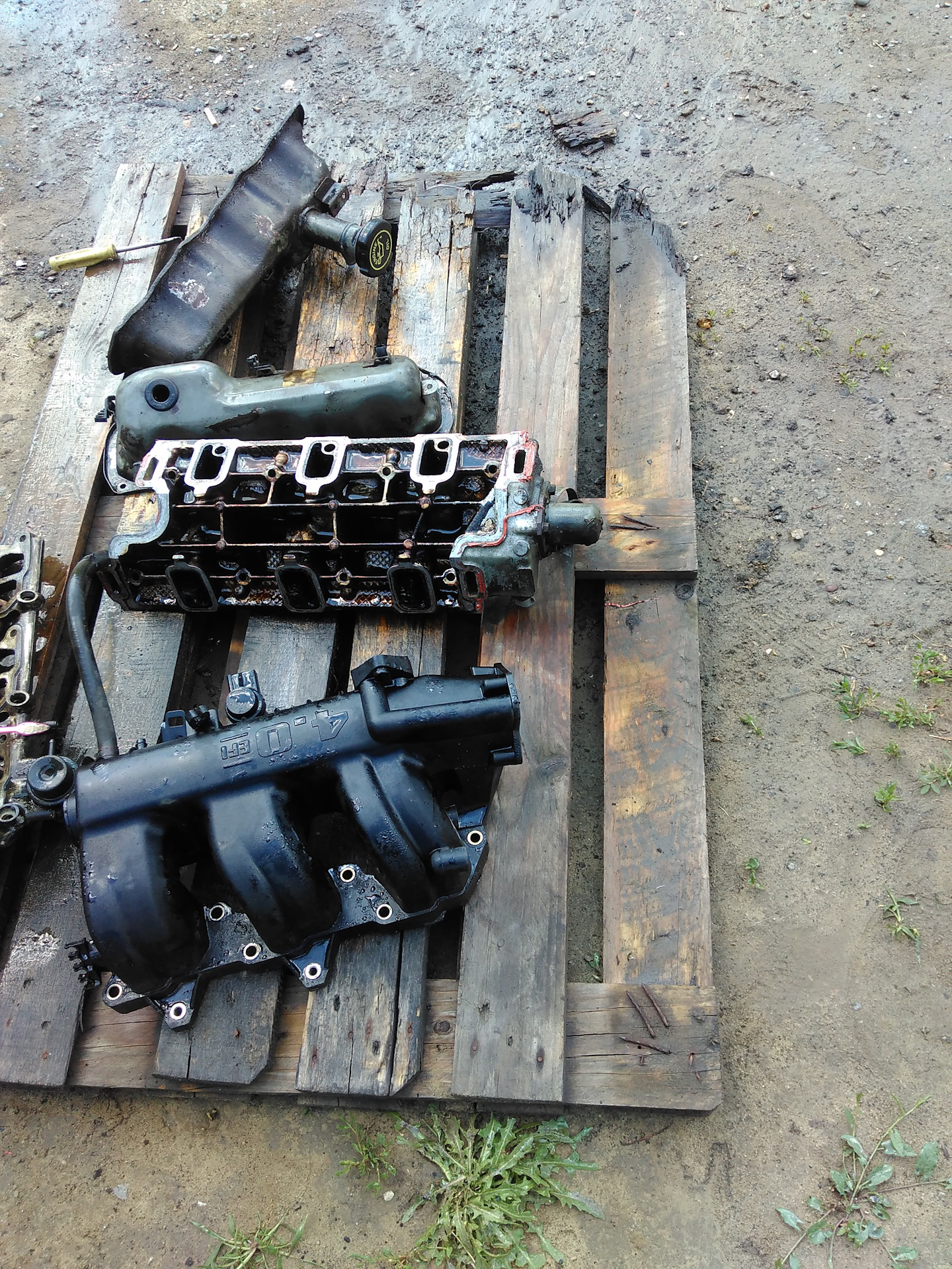 Впускной коллектор ауди 100 2. Ремкомплект впускного коллектора 21213. Впускной коллектор chrysler 2. Как разобрать впускной коллектор. Впускной коллектор газ 31105 крайслер.