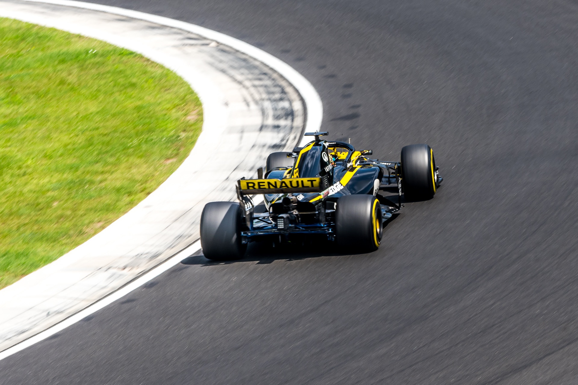 Red bull racing rb12. Formula 1 болиды. Болид формулы 1. Спорт бокс формула 1. Формула 1 феррари 2011.