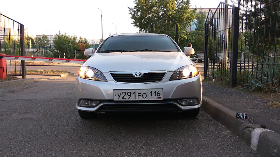 День включенный ближний — Daewoo Gentra