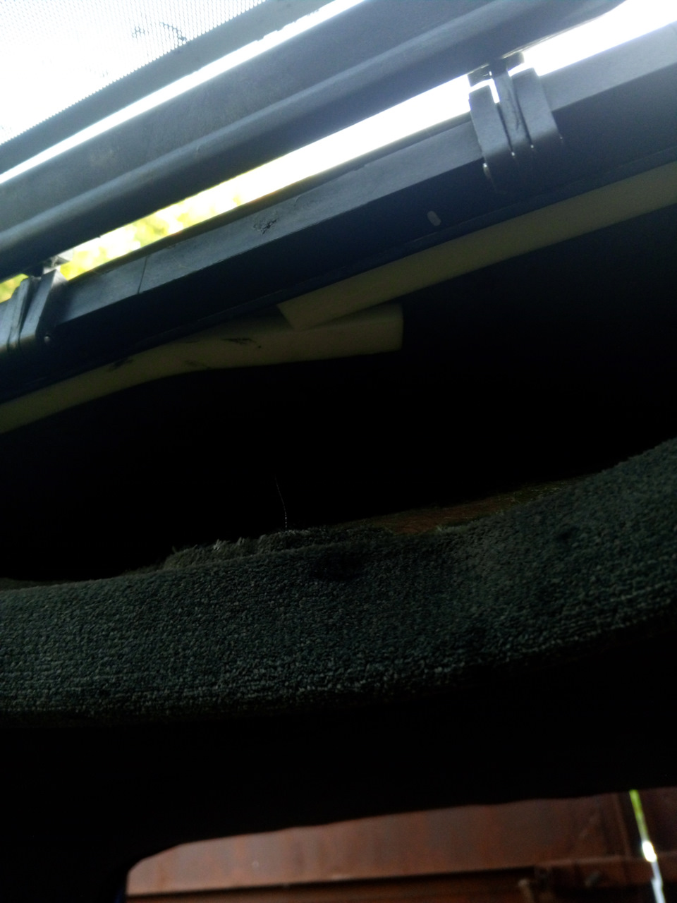 Закончил сзади, не стал обрезать лишнее, просто чуть отвел, всё ровно видно не будет. — Lada 2120 Надежда