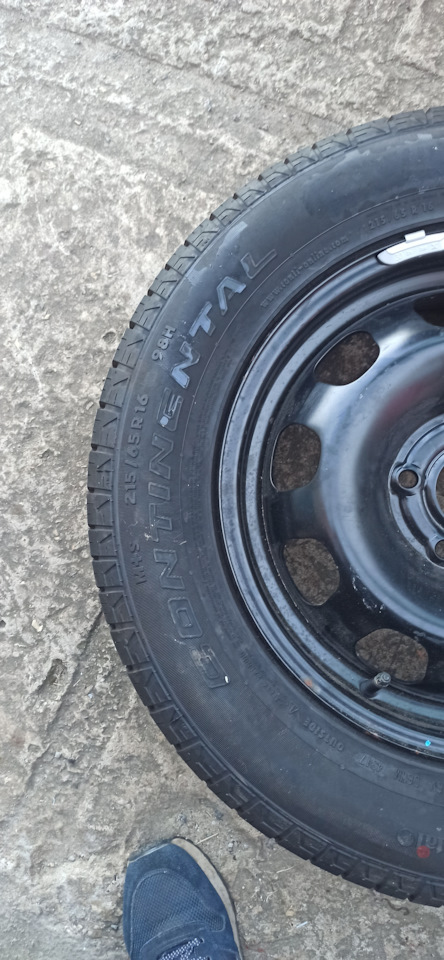 Шины летние Continental 215/65 R16, штампованные диски 6,5Jx16 ET50 ...