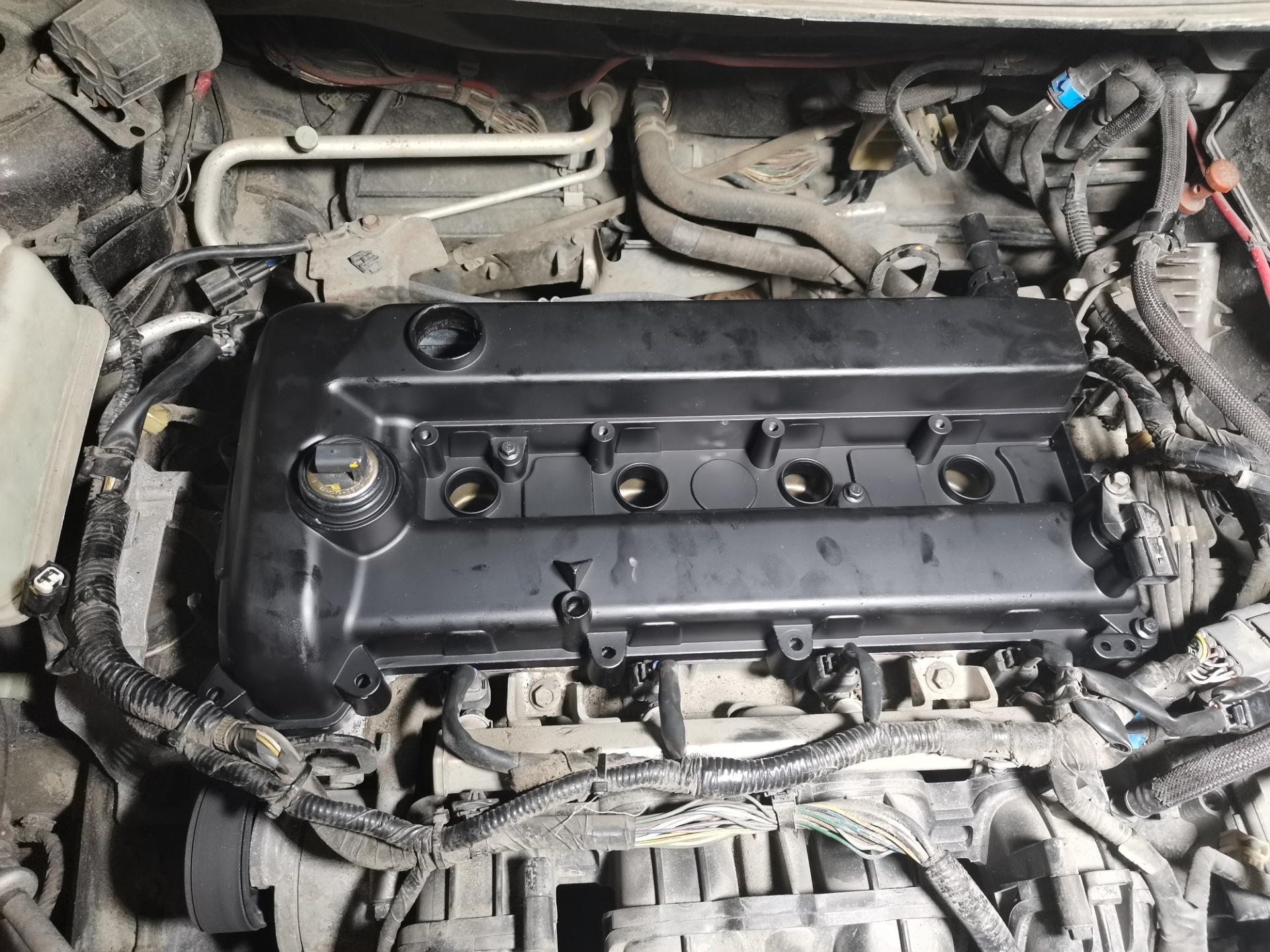 Алюминиевая клапанная крышка — Mazda 5 (2G), 2 л, 2008 года | запчасти ...