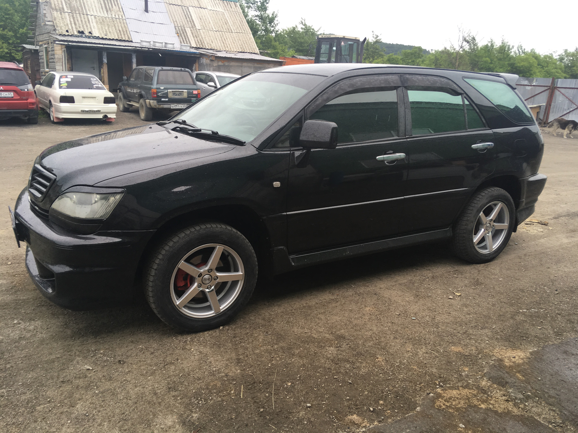 Диски харриер. Тойота харриер 2001 2. Диски харриер двухцветные. Диски с вылетом харриер 2014 год. Toyota harrier 2017 диски.