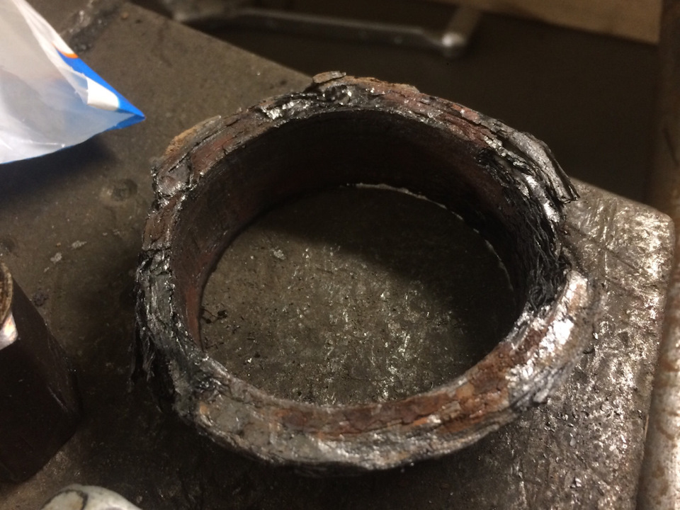 Замена пламегасителя и кольца-прокладки — KIA Cerato (2G), 1,6 л, 2011 ...