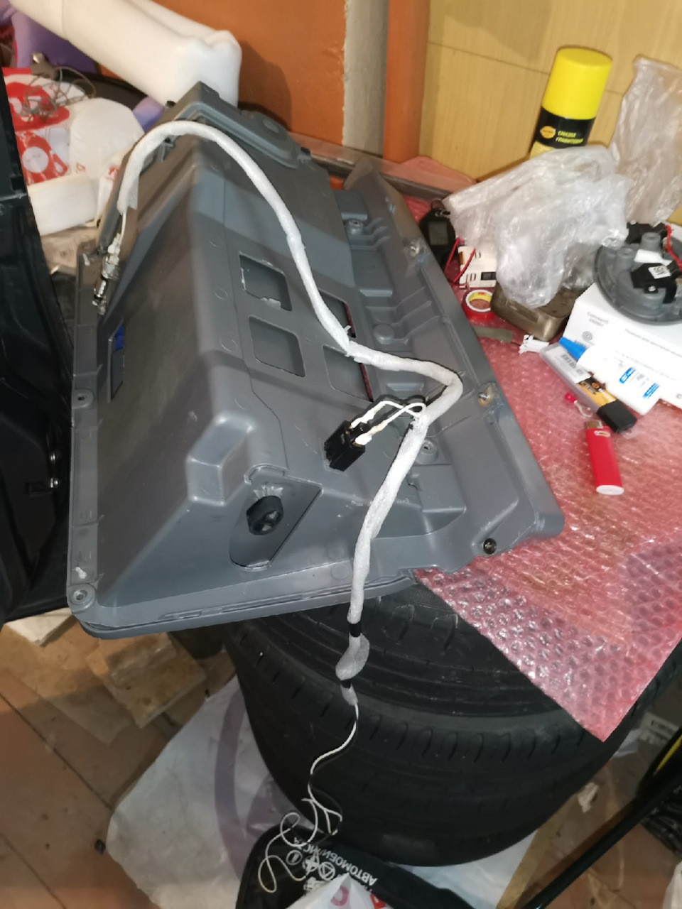 Заменил стекла задних дверей на тонированные — Volkswagen Polo Sedan, 1 ...