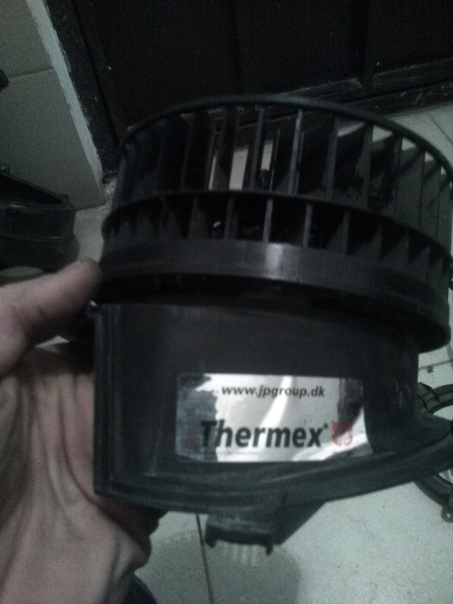 Замена моторчика печки — Mercedes-Benz 190 (W201), 2,2 л, 1987 года ...