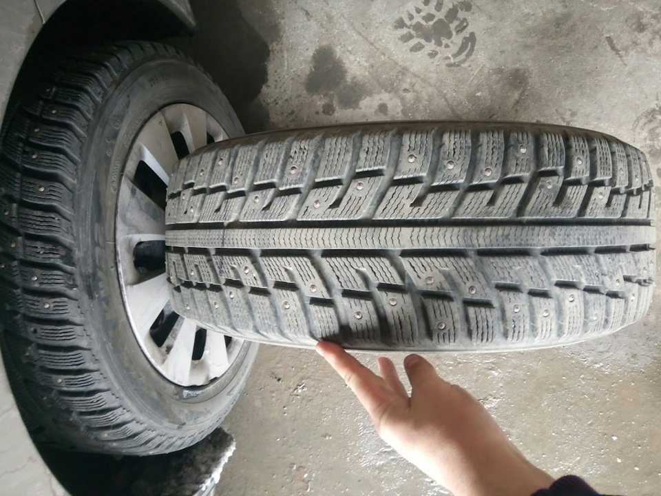 Шины кумхо 205 55 16. Шина зимняя Kumho 205/55/16. Кумхо 205 55 16 шины зимние. Зимняя резина Kumho 2013 года модель.