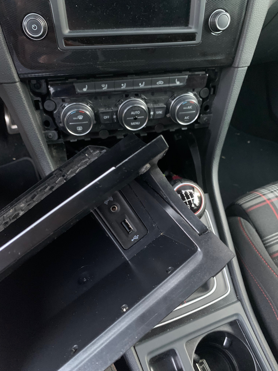 3.5 Apple CarPlay — Volkswagen Golf Mk7 GTI, 2 л, 2015 года своими