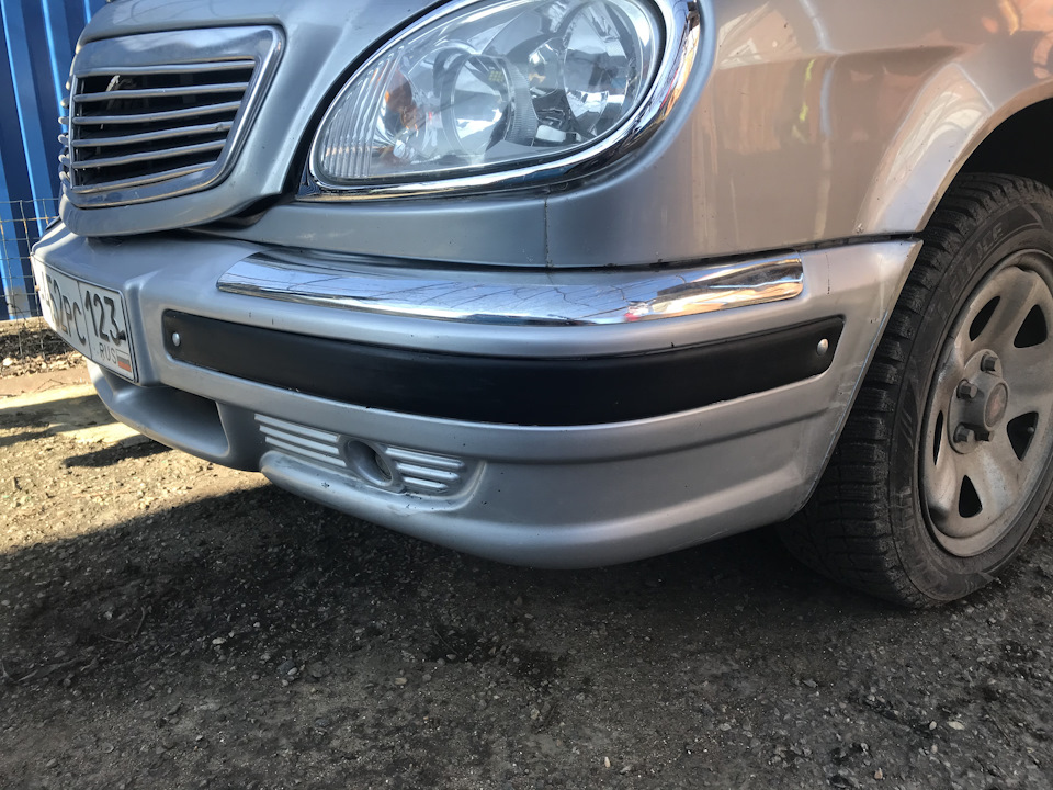 бампер газ 31105 крайслер. бампер газ 31105. бампер газ 31105. бампер передний сильвер 31105. бампер на волгу 31105 передний.