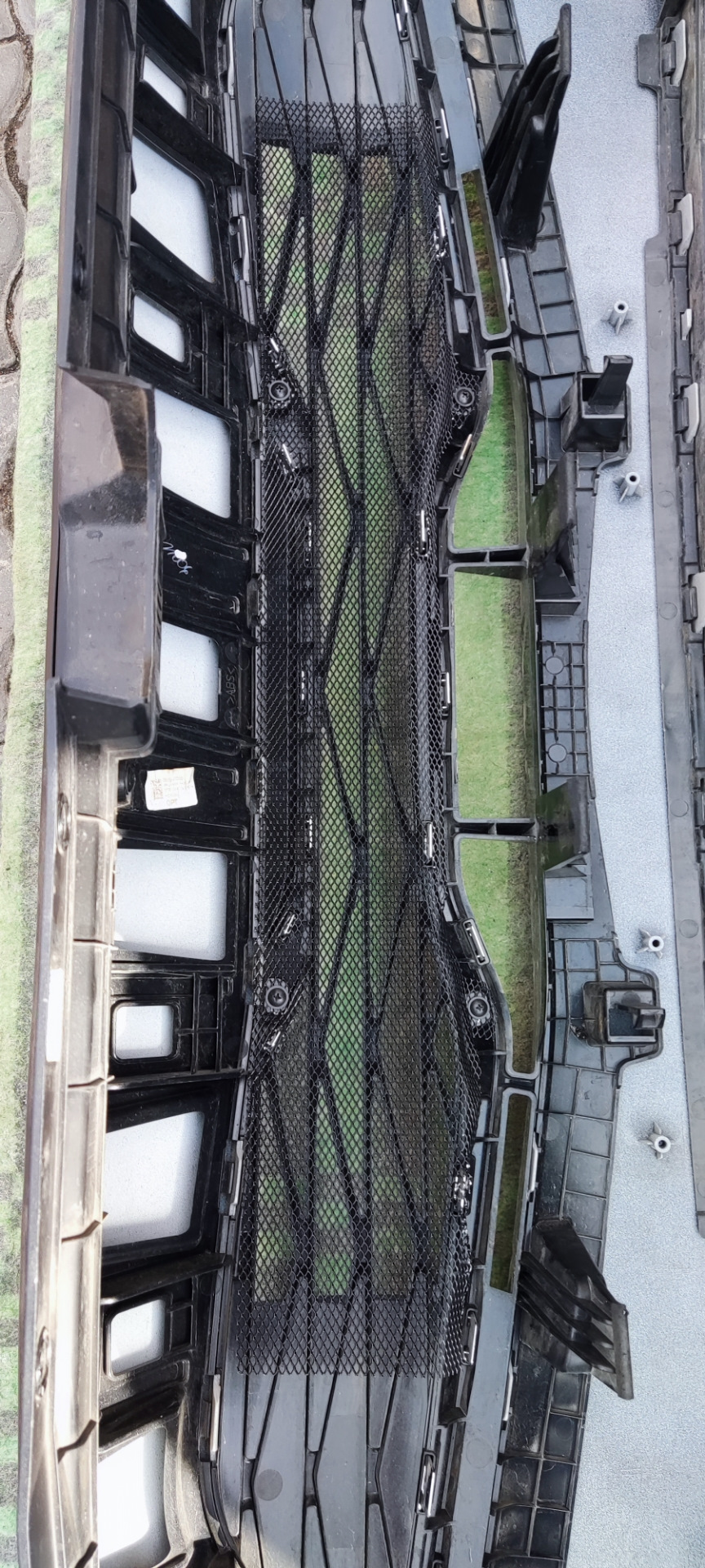 03 Установка сетки. Замена звуковых сигналов — KIA Ceed SW (3G), 1,6 л ...