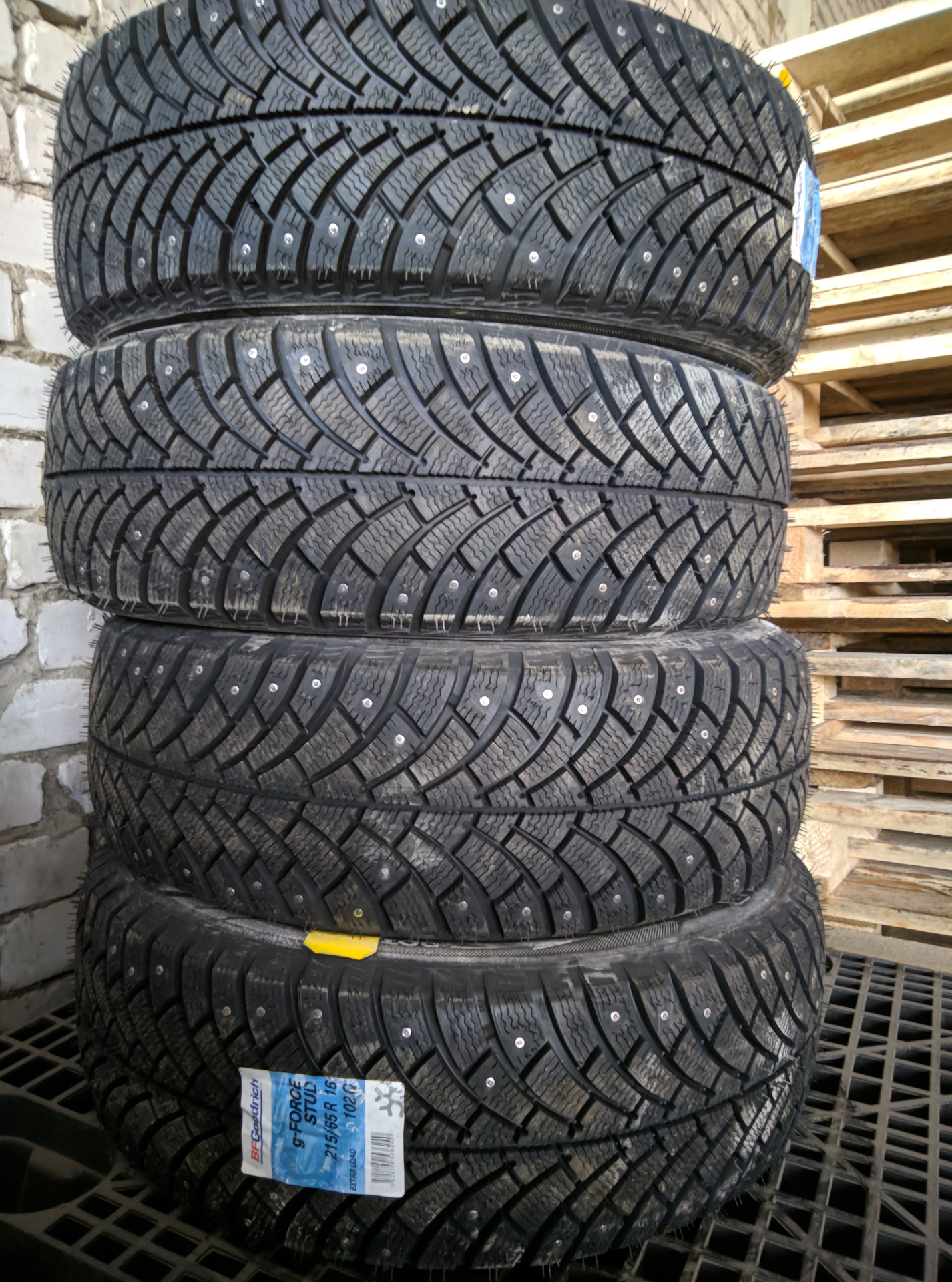 Stud 215 65 r16. Шины Мондео 4. BFGOODRICH G-Force stud Дата выпуска.