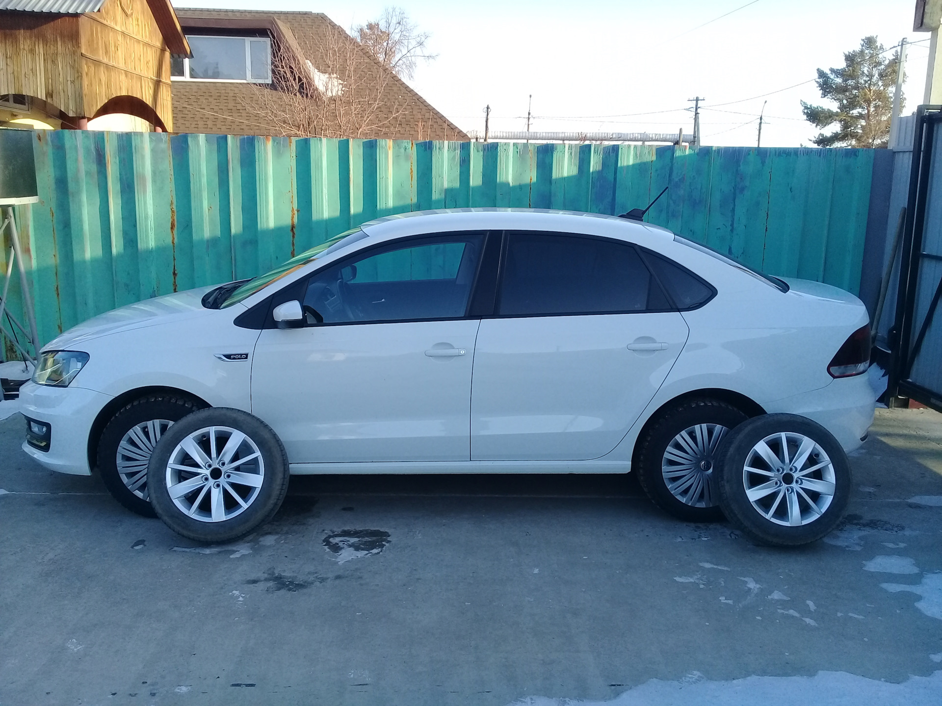 На лето TOSA мне в колеса (а с какими болтами)? — Volkswagen Polo Sedan ...