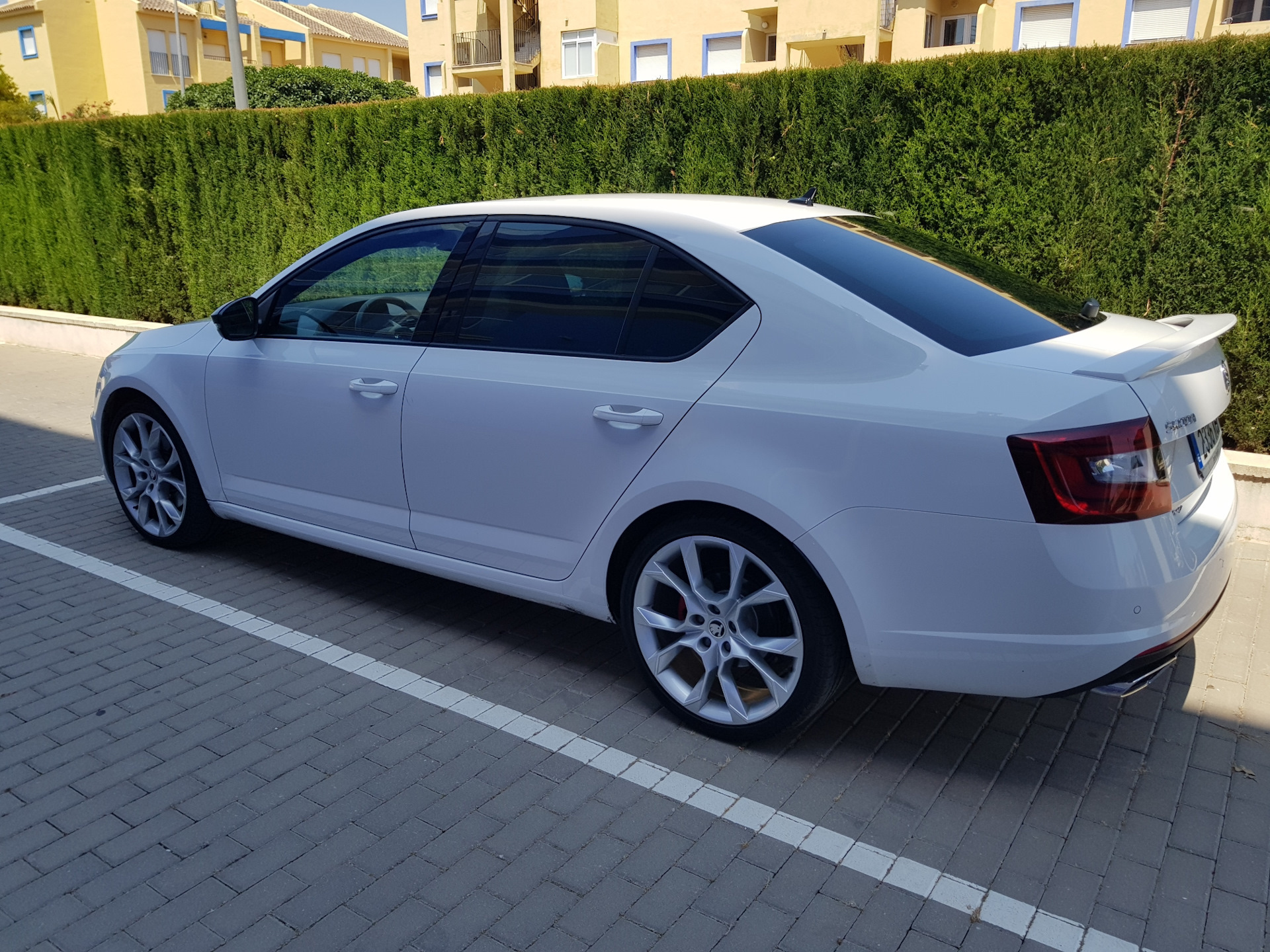 Skoda Octavia a7 White