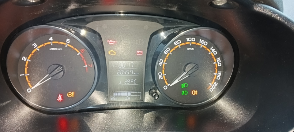 Установка туманок почти как по заводу — Lada Гранта Лифтбек (2G), 1,6 л ...