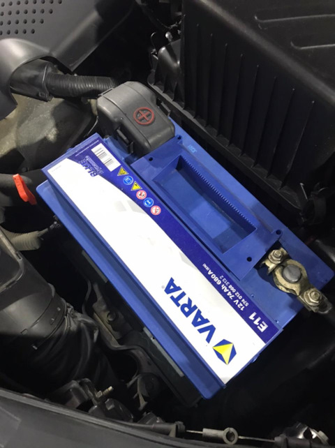 5740120683132 Аккумулятор автомобильный Varta Blue Dynamic E11 6СТ-74 VARTA