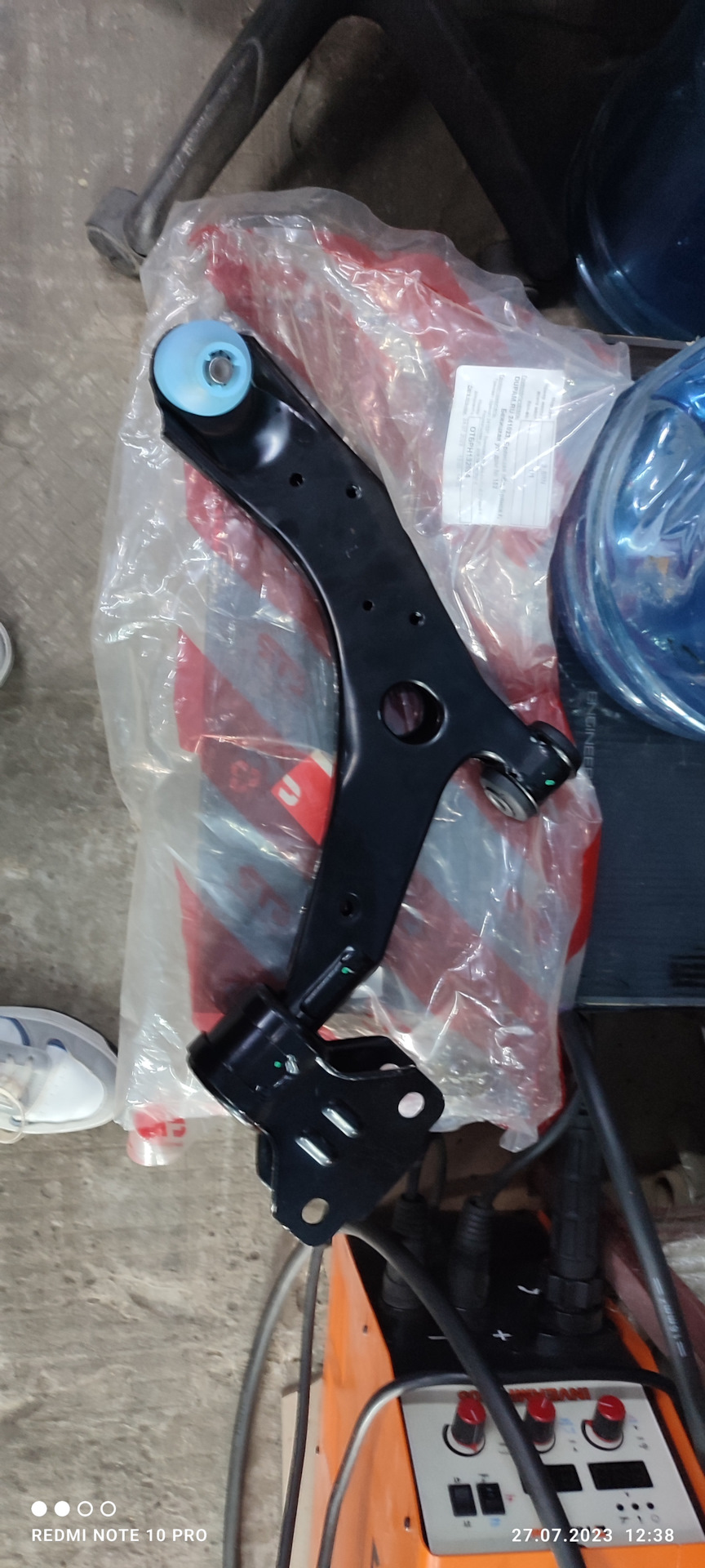 Замена левого переднего рычага, рулевого наконечника — Mazda 3 (2G) BL ...