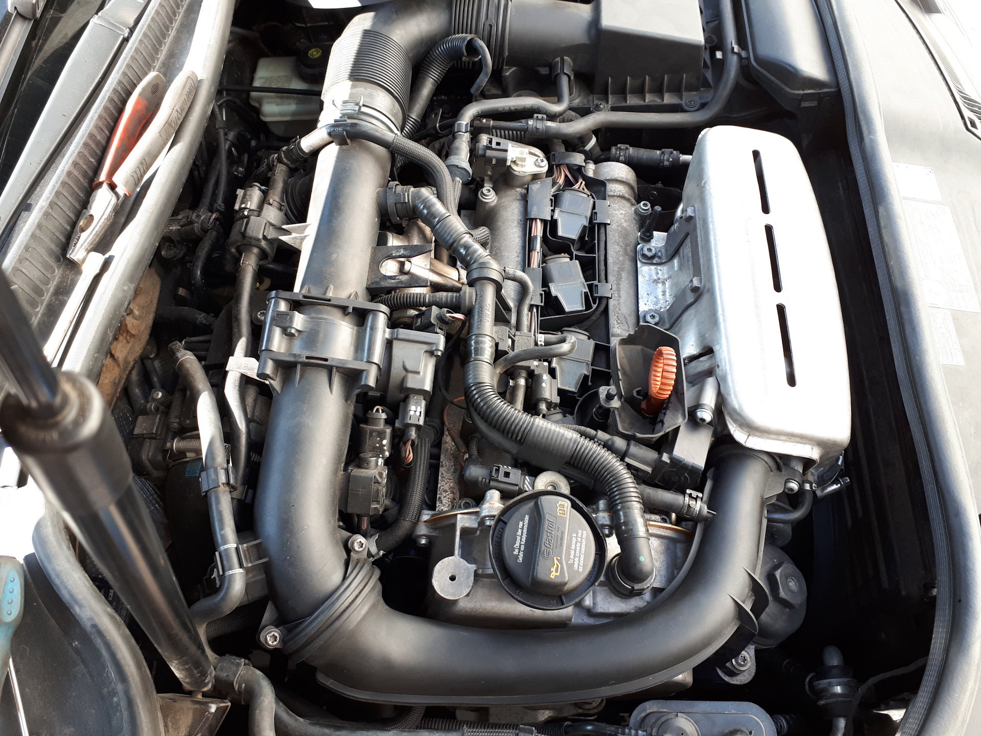 Двигатель тигуан 1.4 150. 1.4 TSI BLG. Двигатель BLG 1.4 TSI. VW 1.4 TSI BLG. Мотор Саха 1.4 122.