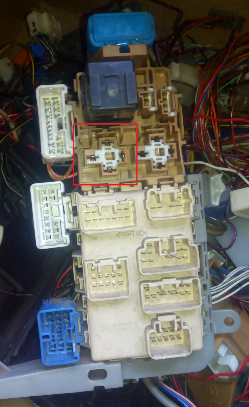 Плавное включение/выключение ближнего света и передних птф — Toyota ...