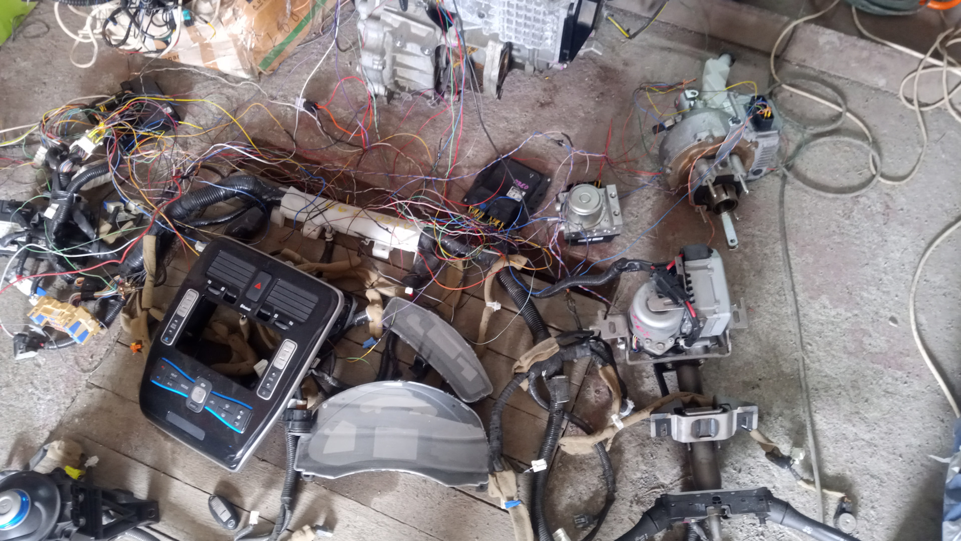 Первая попытка запуска двигателя Nissan Leaf EM57 — Opel Tigra, 1,4 л ...