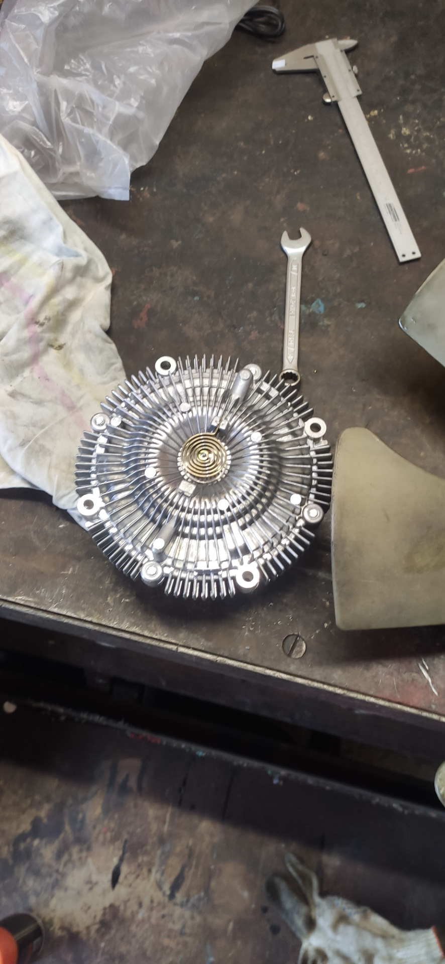 Замена вискомуфты . Промывка радиатора и интеркулера — Nissan Patrol GR ...