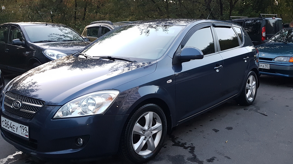 Упоры багажника — KIA Ceed (1G), 1,6 л, 2008 года | запчасти | DRIVE2